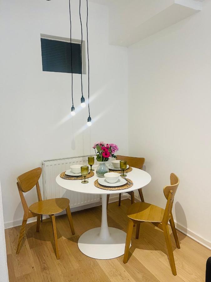 Ground Floor 1 Bedroom Flat In The City Centre Edinburgh Exterior photo