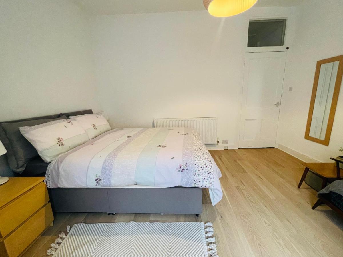 Ground Floor 1 Bedroom Flat In The City Centre Edinburgh Exterior photo